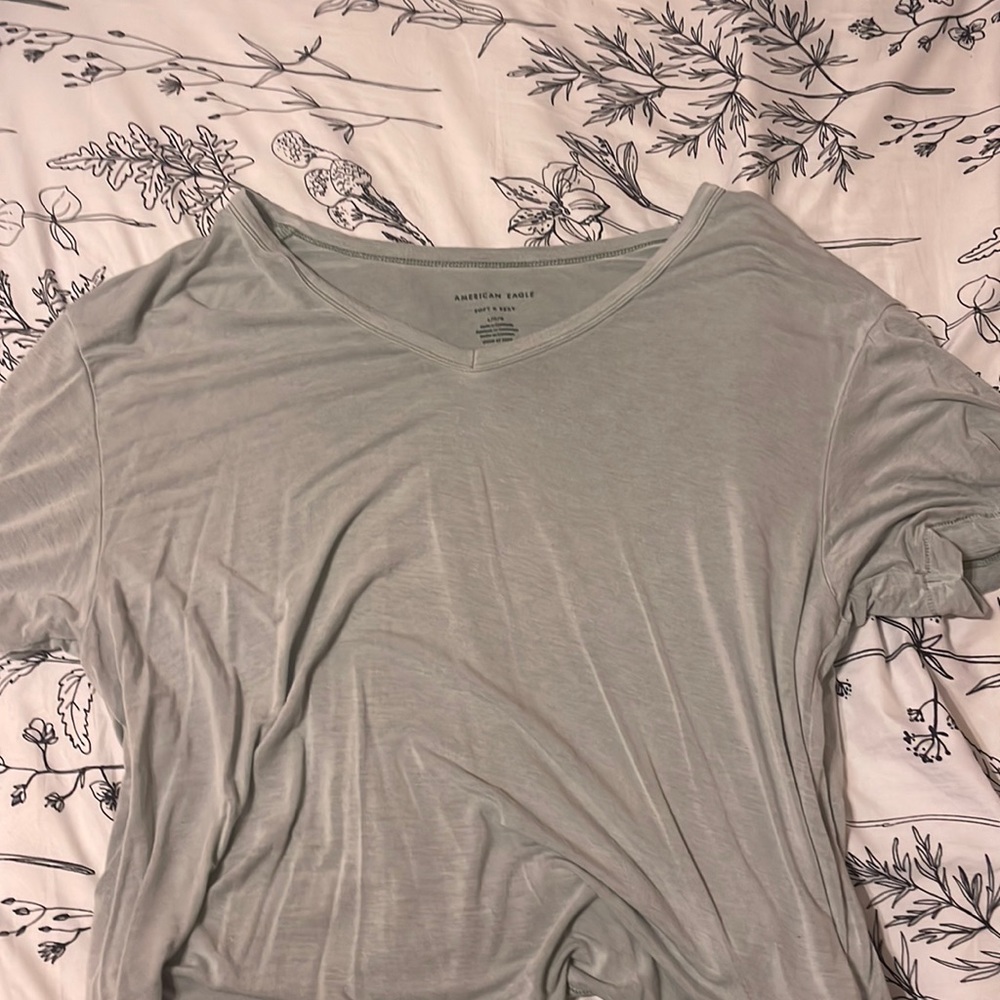 American eagle blue t-shirt